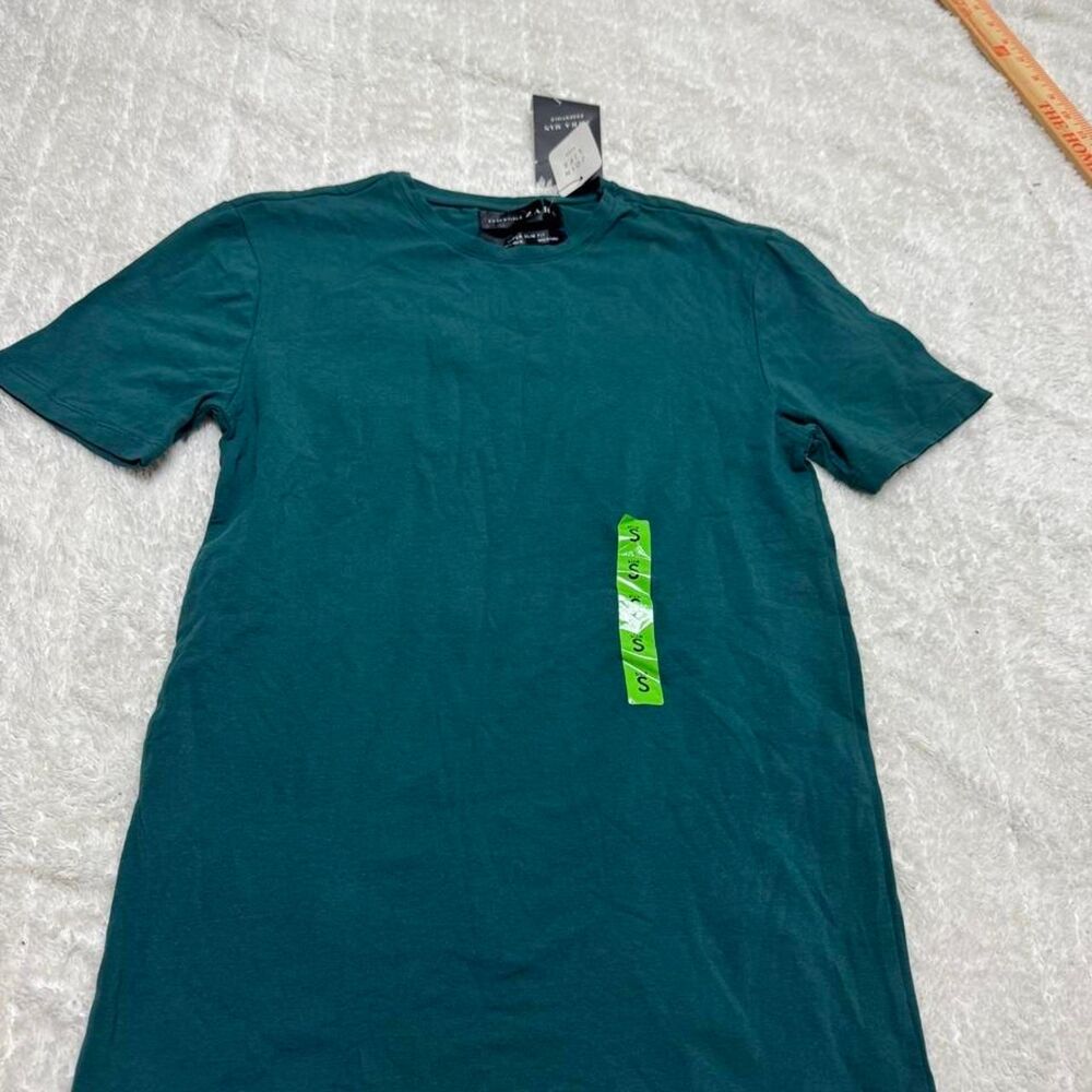 Zara Men's Green T-shirt